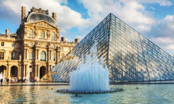 Two suspects arrested after daring Louvre robbery in Paris