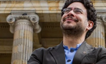 Колумбискиот сенатор Иван Сепеда избран за претседателски кандидат на левицата за изборите во 2026 година