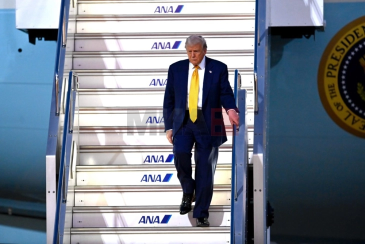 Трамп за Русија: Имаме нуклеарна подморница покрај нивниот брег, не мораме да пукаме од далечина