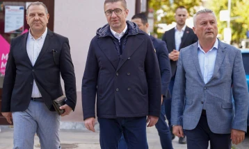 Mickoski and Jovanovski meet with Kichevo residents