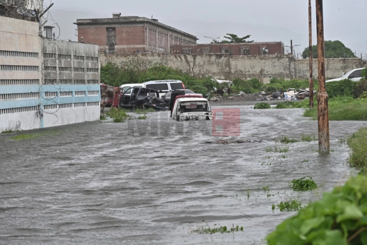 Ураганот „Мелиса“ ослабе на четврта категорија, но штетата на Јамајка е катастрофална