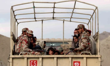 Пропаднаа „тензичните“ мировни преговори меѓу Авганистан и Пакистан во Истанбул, потврди пакистанскиот министер за информации