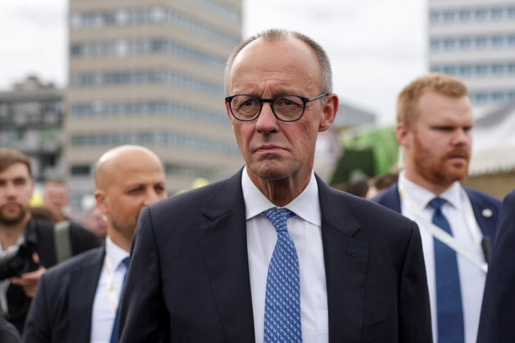 „Хјуман рајтс воч“ го повика Мерц да се соочи со Турција поради задушувањето на опозицијата