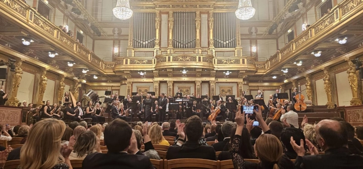 Македонската филхармонија и Дурловски со триумф во Златната сала на Музикферајн во Виена