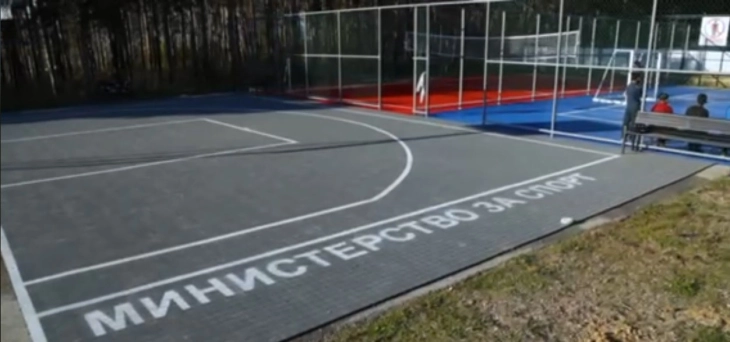 Министерството за спорт го реконструираше спортскиот комплекс во близина на Спомен Костурницата во Куманово