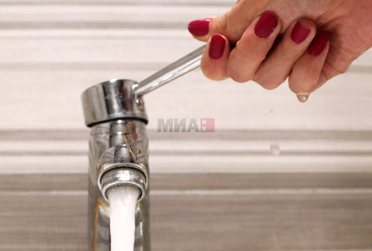 Uji nga Ujësjellësi i Tetovës mund të konsumohet, parametrat mikrobiologjik janë në rregull