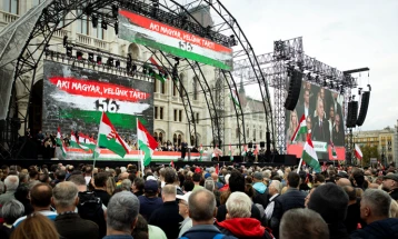 Орбан започнува антивоена кампања со собири низ Унгарија