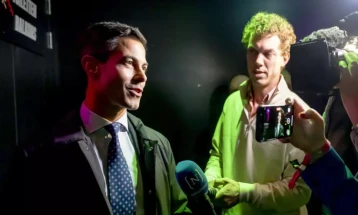 Wilders and liberals level in Dutch election, new projection shows