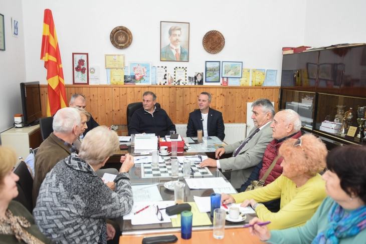 Изградба на дом за стари лица една од темите на средбата на Герасимовски со претставници на Здружението на пензионери на општина Центар