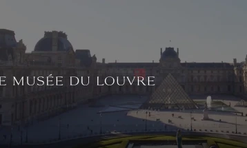 Për vjedhjen e stolive nga Luvri në Paris janë arrestuar edhe pesë persona të dyshuar