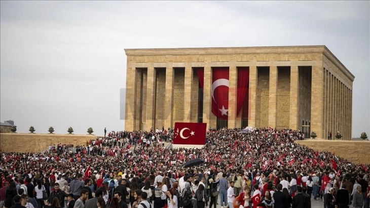 Në Turqi u shënua 102 vjetori nga shpallja e Republikës