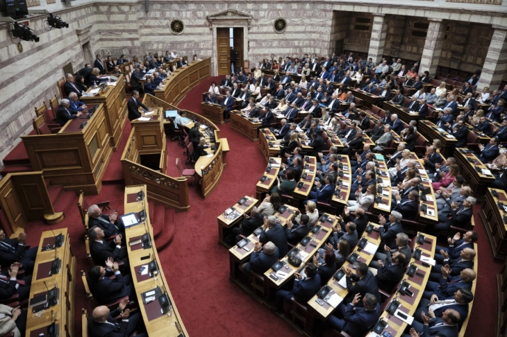 Грчкиот Парламент електронски ќе го контролира времетраењето на говорите – автоматски ќе се исклучува микрофонот