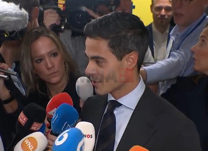 Јетен: Треба брзо да се формира стабилна Влада на Холандија 