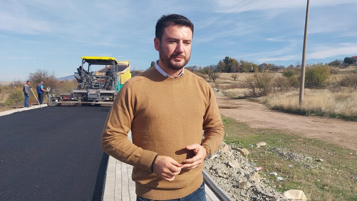 Се асфалтира дел од новата обиколница во Штип