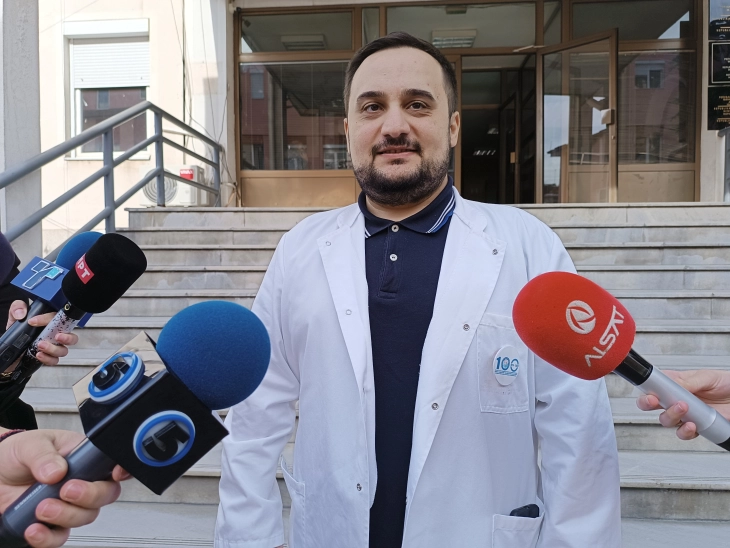 Кочински: Досега не се забележани некои заболувања што се директно поврзани со насобраниот смет во Скопје