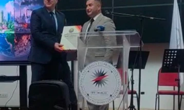 Universiteti i Tetovës merr pjesë në Kongresin ndërkombëtar për financa, ekonomi dhe politika të qëndrueshme në Prishtinë