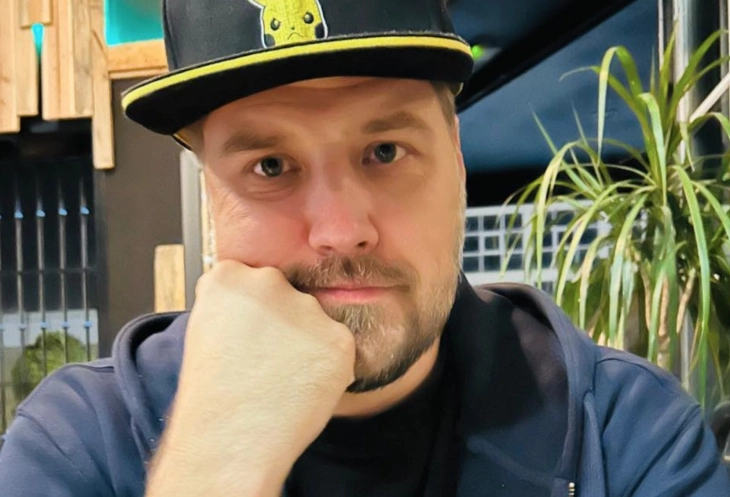 Владата на Естонија ангажираше новинар да помогне во намалување на стравот од војна