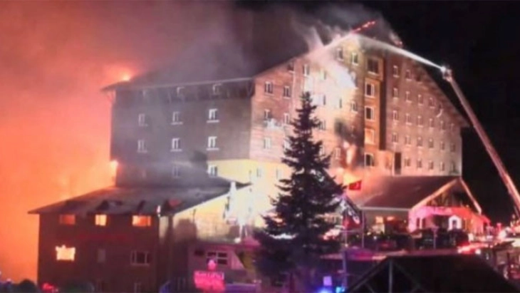 Турција: Единаесет доживотни казни за пожарот во хотелот „Гранд Картал“ во кој загинаа 78 лица (ДПЛ)