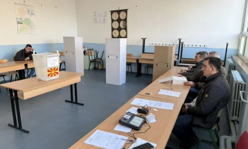 До 9 часот во Струга излезеност од 2,96 отсто