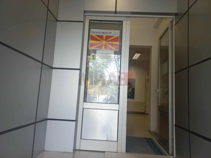 Deri në orën 9 në Koçan, jehona është 3,13 për qind, votimi filloi në kohë