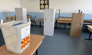 Скоро 17 отсто излезеност во Струга до 13 часот 