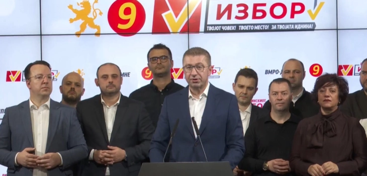 Mickoski: Secilit që punon në kundërshtim me parimet multietnike, do ta falënderojmë nga Qeveria