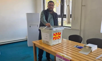 По два мандата, Петров ја честита победата на Димитриева за градоначалник на Демир Капија 