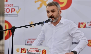 Досегашниот градоначалник на Росоман, Николов му посака успешна работа на новоизбраниот Крстевски