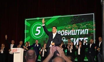 Драган Анастасов му честиташе на новоизбраниот градоначалник на Пробиштип Тони Тоневски