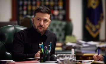 Зеленски за ситуацијата на фронтот: Разберете колку ни е тешко