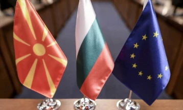 „Политико“: Македонскиот пат кон ЕУ останува попречен од историскиот и јазичниот спор со Бугарија 