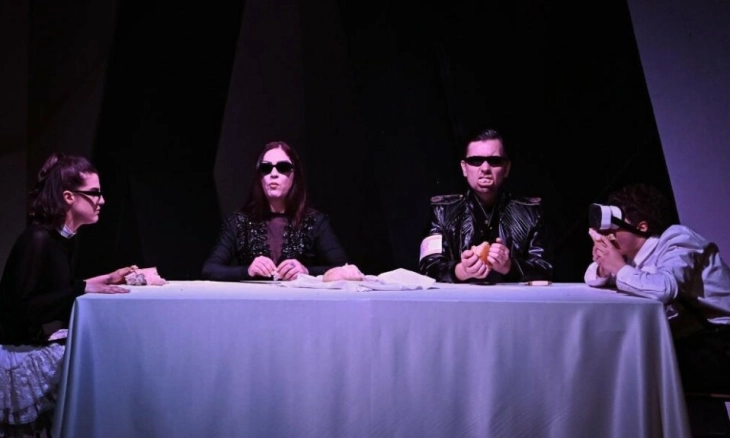 „Ифигенија за ништо“ на Драмски театар Скопје на фестивалот „Стоби 2025“