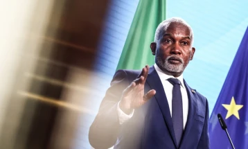 Тугар: Уставот на Нигерија не толерира прогон врз верска основа