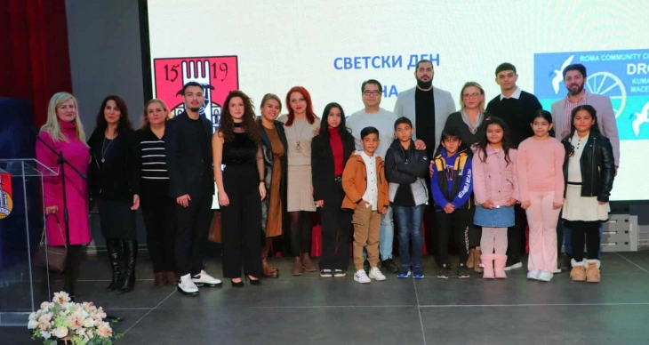 Во Куманово одбележан Меѓународниот ден на ромски јазик и азбука