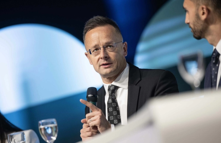 Сијарто: Унгарија нема да дозволи Украина да стане членка на Европската Унија