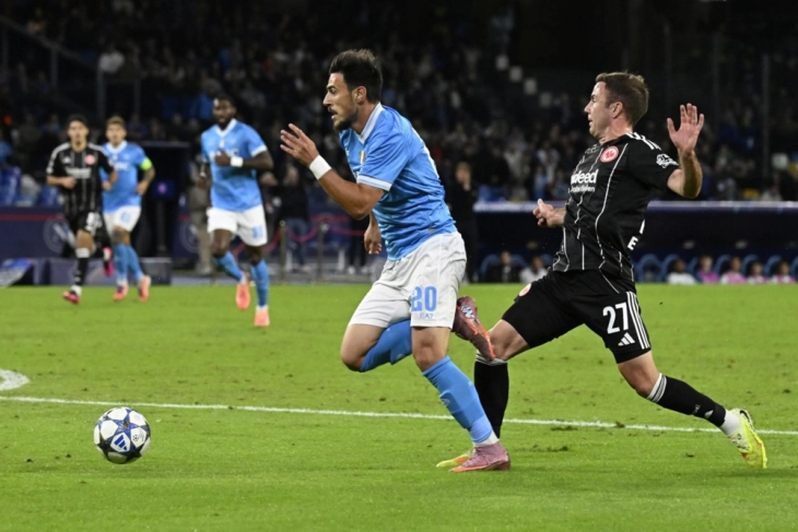 ЛШ: Наполи на Елмас одигра без голови дома со Ајнтрахт