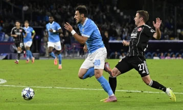 ЛШ: Наполи на Елмас одигра без голови дома со Ајнтрахт