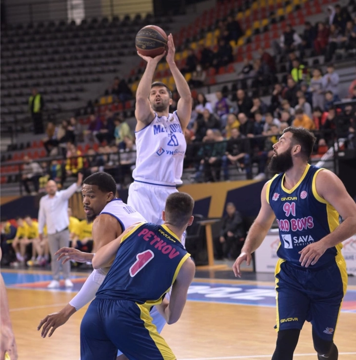 Со „тројката“ на Војдан Стојановски МЗТ Скопје Аеродром до победа во АБА 2