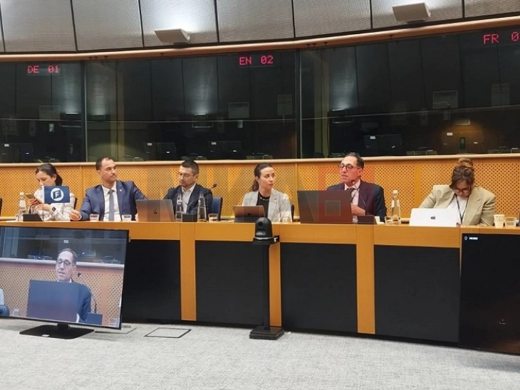 Во Брисел промовирана публикацијата: „Справување со младинскиот евроскептицизам на Западниот Балкан: Случајот на Северна Македонија“ 