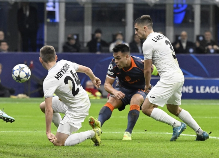 City cruise past Dortmund, Barcelona get lucky point at Brugge