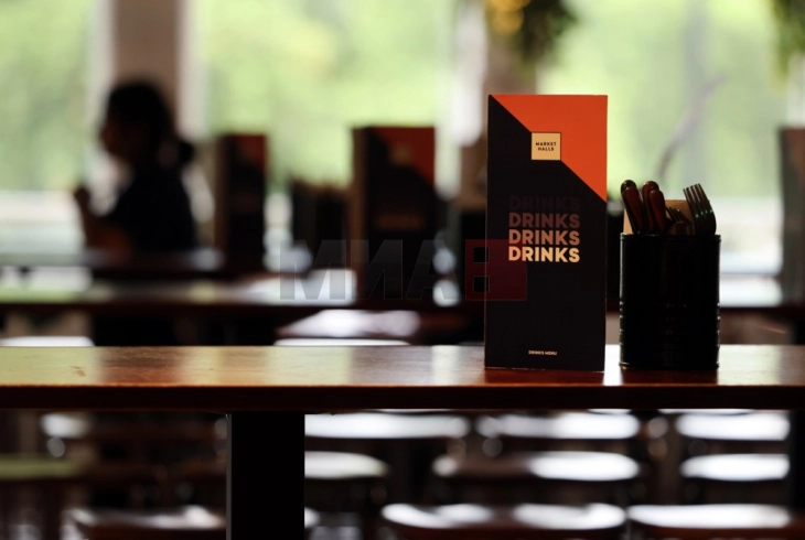 Угостителските услуги во октомври поскапи од лани за 3,9 отсто