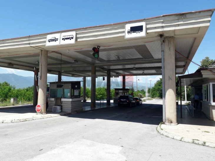 Македонската полиција спречила шверц на добиток на границата кај Дебар