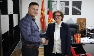 Новата градоначалничка Соња Стаменкова и советниците во Советот на општина Македонска Каменица ги добија уверенијата