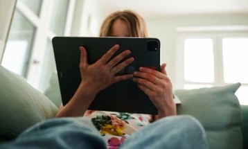 Данска планира да воведе минимална возраст за користење социјални мрежи