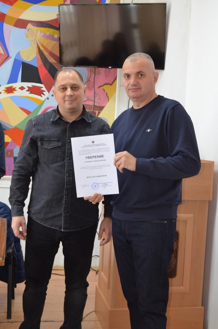 Новиот градоначалник на Виница, Костадиновски и членовите на Советот ги добија уверенијата од ОИК