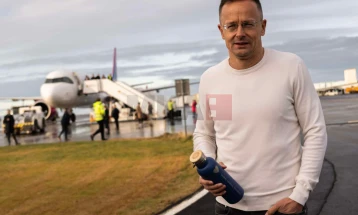 Sijarto: Hungaria përgatit një marrëveshje me kompaninë amerikane për ndërtimin e një stacioni hapësinor