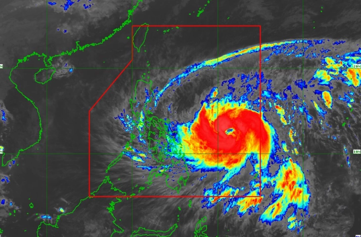 Филипини предупредија на опасни бури и налети на ветар поради приближувањето на тајфунот Фанг-вонг