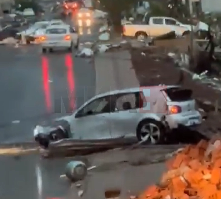 Pesë të vdekur, më shumë se 100 të lënduar në një tornado në Brazil