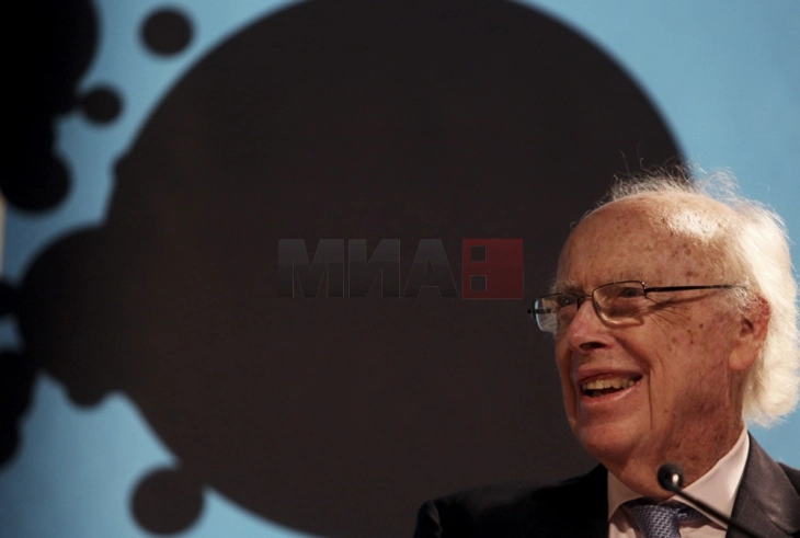 Vdiq nobelisti Votson - njëri nga shkencëtarët që e zbuloi strukturën e ADN-së