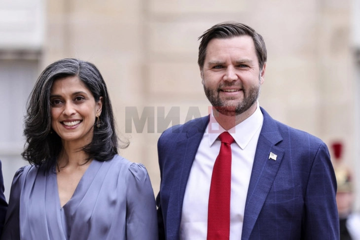 Потпретседателот на САД предизвика дебата за меѓурелигиски бракови со желбата неговата сопруга да премине во христијанство